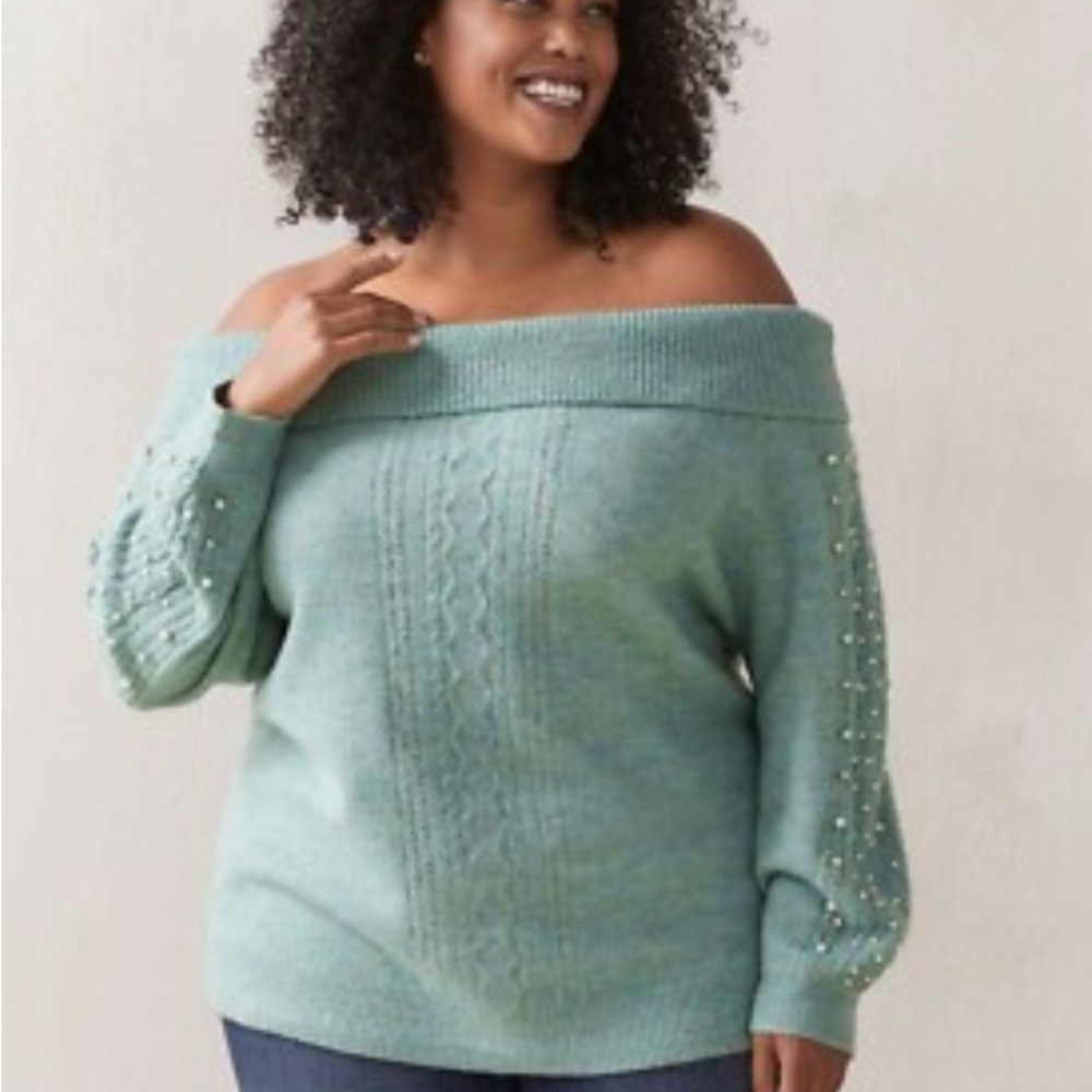 Chic Off-Shoulder Sweater in Mint Green
